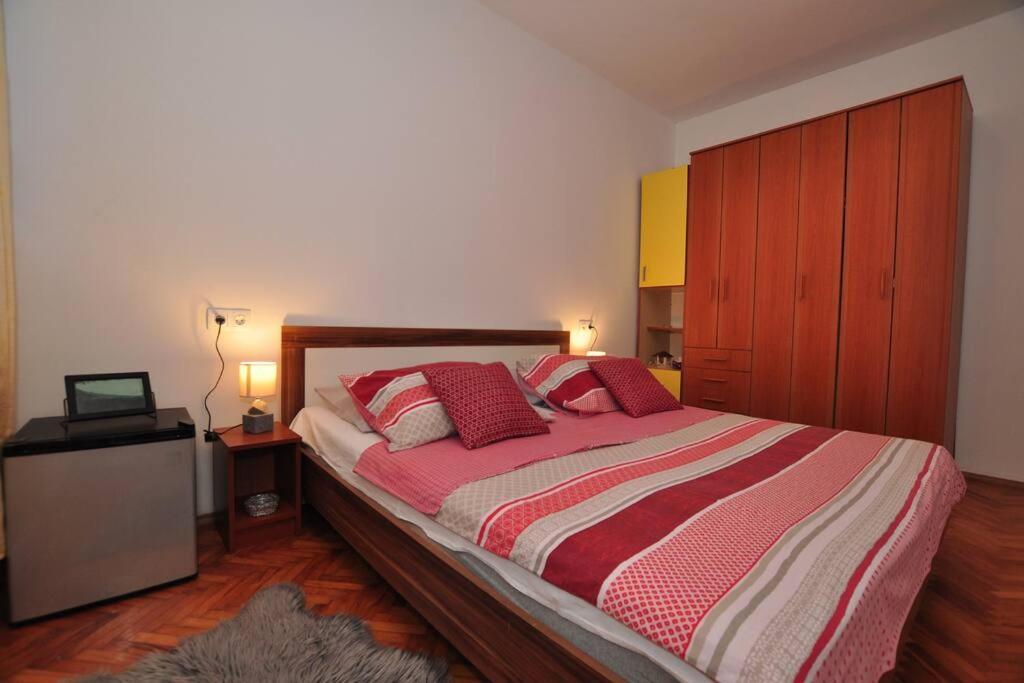 Central Apartment Marco Polo Split Buitenkant foto
