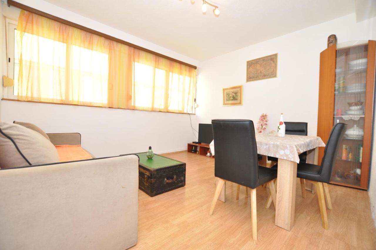 Central Apartment Marco Polo Split Buitenkant foto